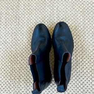 Frye Carly Chelsea Bootied